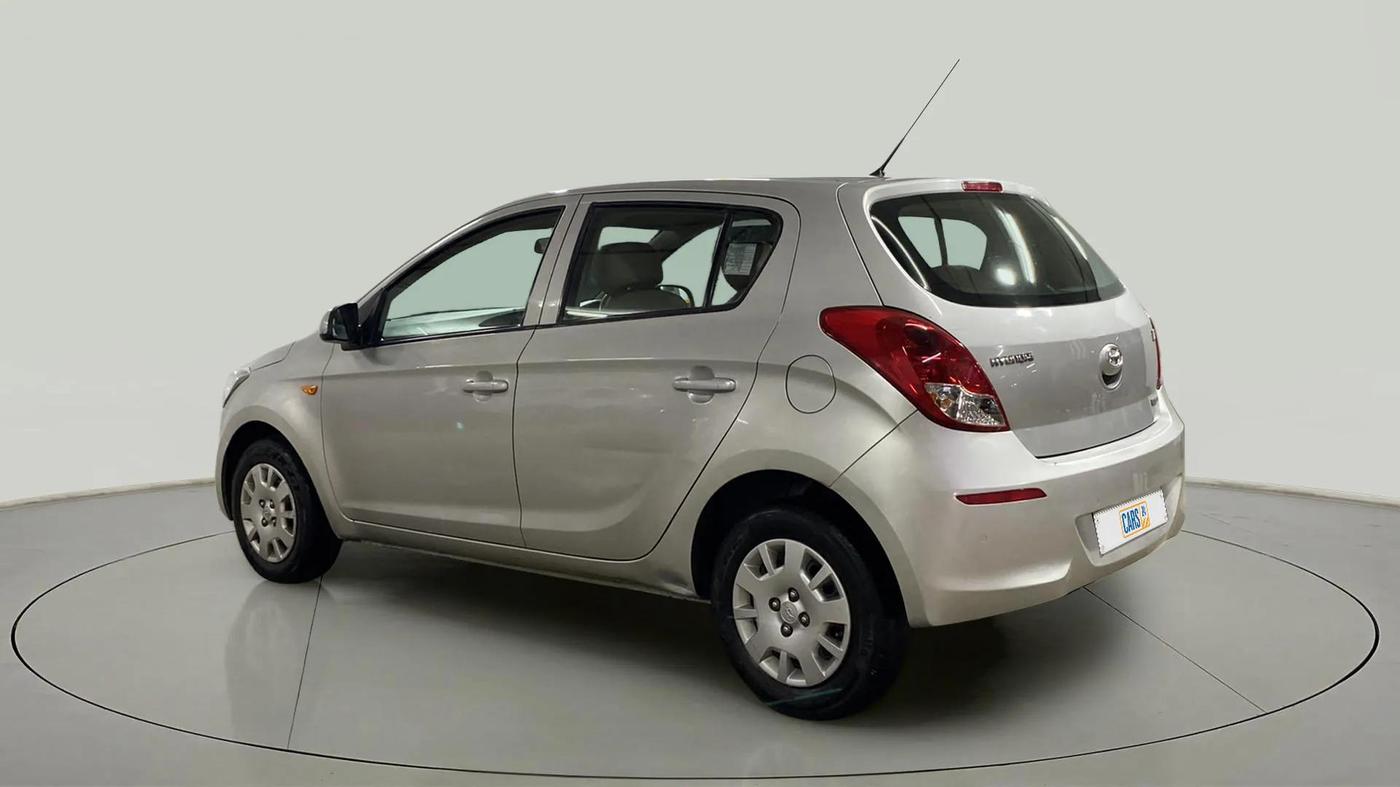 2013 Hyundai i20 MAGNA 1.2, Petrol, Manual, 34,311 km, Left Back Diagonal