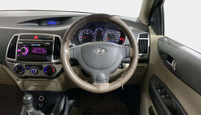 2013 Hyundai i20 MAGNA 1.2, Petrol, Manual, 34,311 km, Steering Wheel Close Up