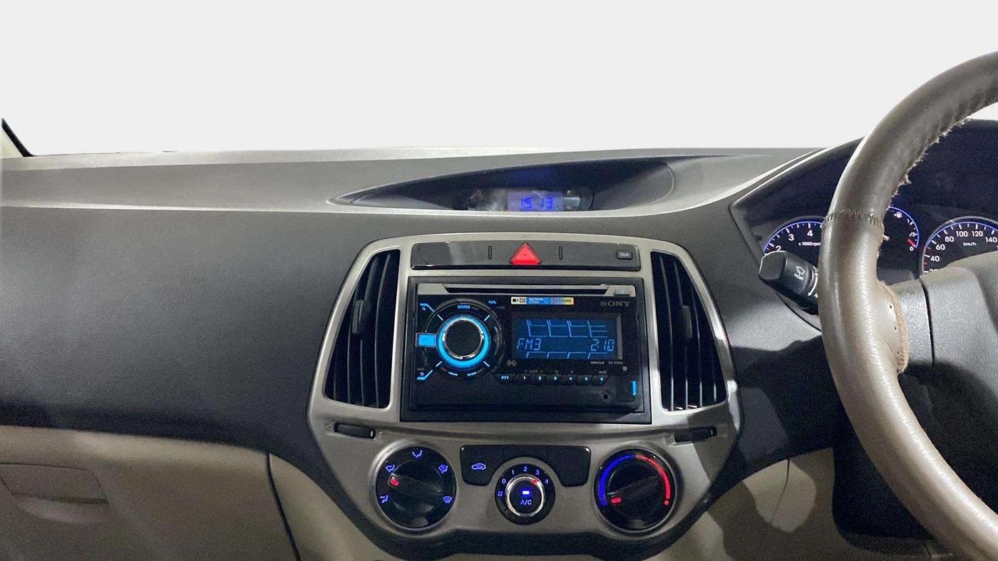2013 Hyundai i20 MAGNA 1.2, Petrol, Manual, 34,311 km, Air Conditioner