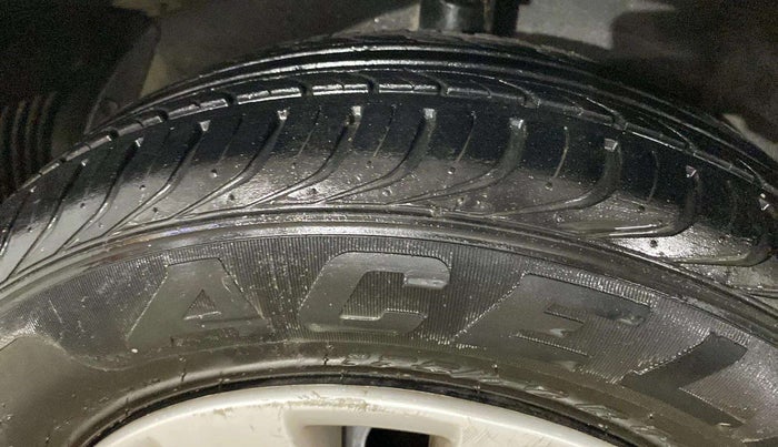 2013 Hyundai i20 MAGNA 1.2, Petrol, Manual, 34,311 km, Left Rear Tyre Tread