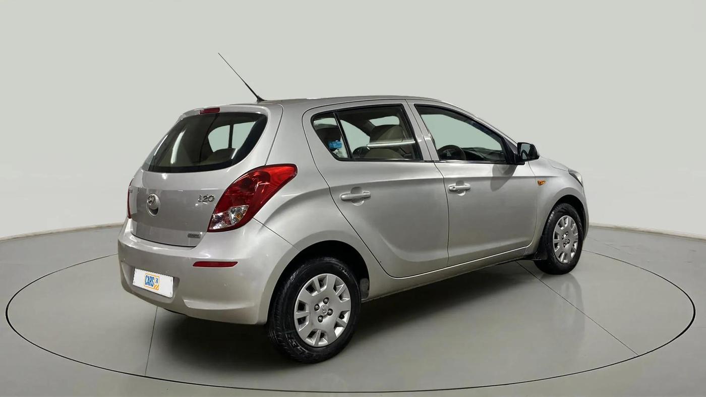 2013 Hyundai i20 MAGNA 1.2, Petrol, Manual, 34,311 km, Right Back Diagonal