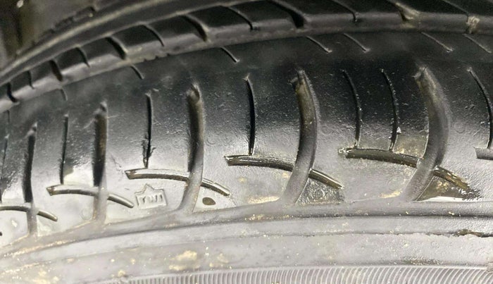 2017 Honda Amaze 1.2L I-VTEC S, Petrol, Manual, 32,058 km, Left Front Tyre Tread