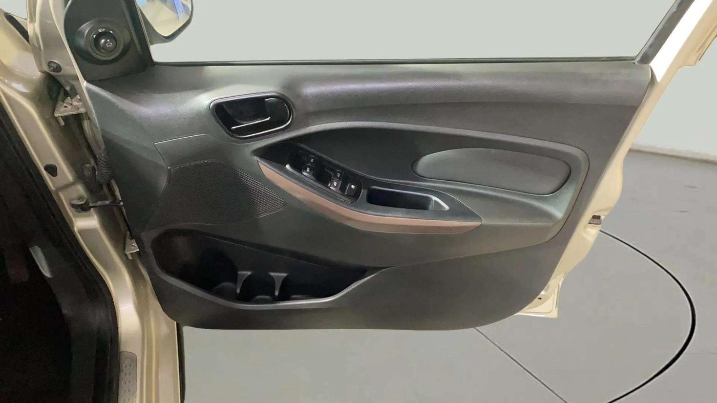 2021 Ford FREESTYLE TITANIUM PLUS 1.5 DIESEL, Diesel, Manual, 29,422 km, Driver Side Door Panels Control
