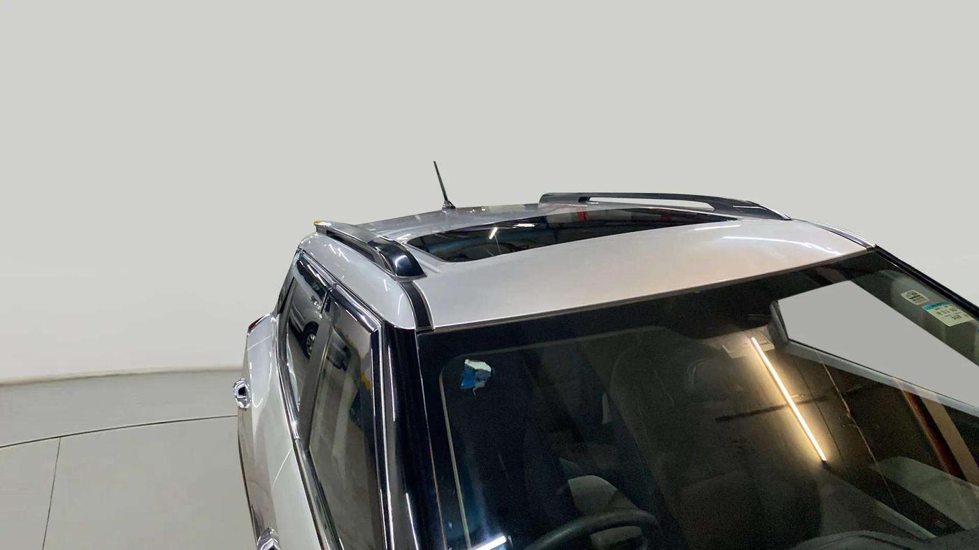 2021 Mahindra XUV300 W6 1.2 PETROL, Petrol, Manual, 22,955 km, Roof