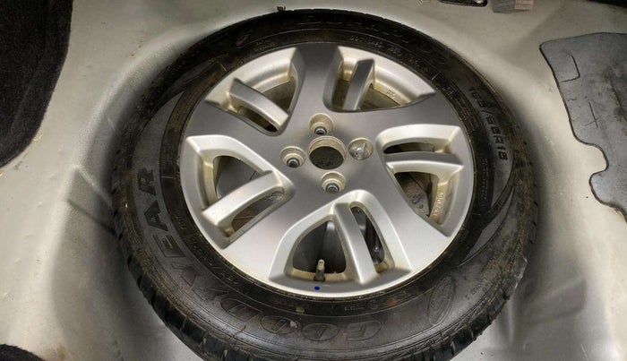 2014 Maruti Swift Dzire ZXI, Petrol, Manual, 42,963 km, Spare Tyre
