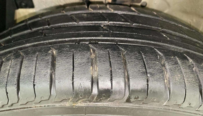 2014 Maruti Swift Dzire ZXI, Petrol, Manual, 42,963 km, Left Front Tyre Tread