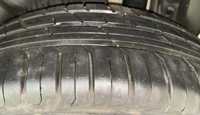 2014 Maruti Swift Dzire ZXI, Petrol, Manual, 42,963 km, Left Rear Tyre Tread