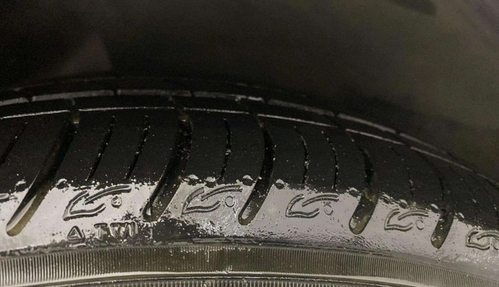 2021 Volkswagen Polo 1.0 GT TSI AT, Petrol, Automatic, 71,201 km, Right Front Tyre Tread