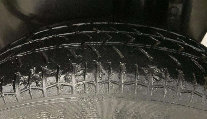 2016 Maruti Swift Dzire VXI, Petrol, Manual, 51,488 km, Left Rear Tyre Tread
