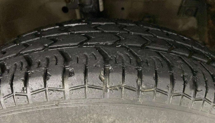 2016 Maruti Swift Dzire VXI, Petrol, Manual, 51,488 km, Right Front Tyre Tread