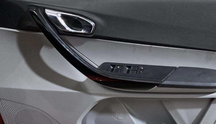 2020 Tata Tiago XZ PETROL, Petrol, Manual, 40,864 km, Driver Side Door Panels Control