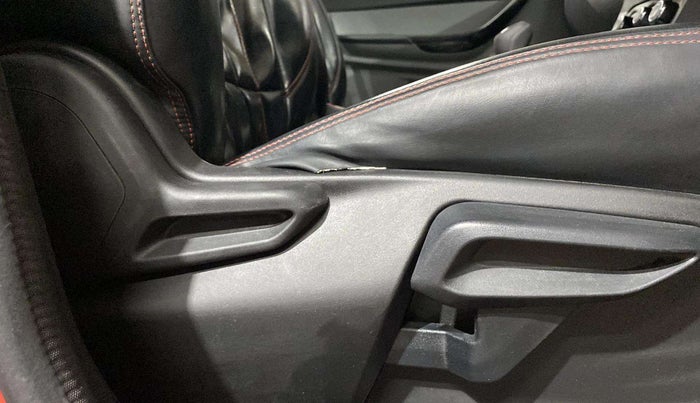 2020 Tata Tiago XZ PETROL, Petrol, Manual, 40,864 km, Driver Side Adjustment Panel