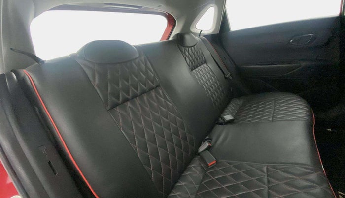 2021 Hyundai NEW I20 SPORTZ 1.2 AT, Petrol, Automatic, 39,723 km, Right Side Rear Door Cabin