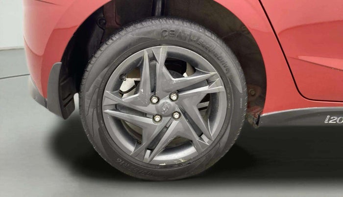 2021 Hyundai NEW I20 SPORTZ 1.2 AT, Petrol, Automatic, 39,723 km, Right Rear Wheel