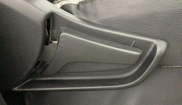 2019 Maruti S PRESSO VXI+, Petrol, Manual, 35,356 km, Driver Side Adjustment Panel