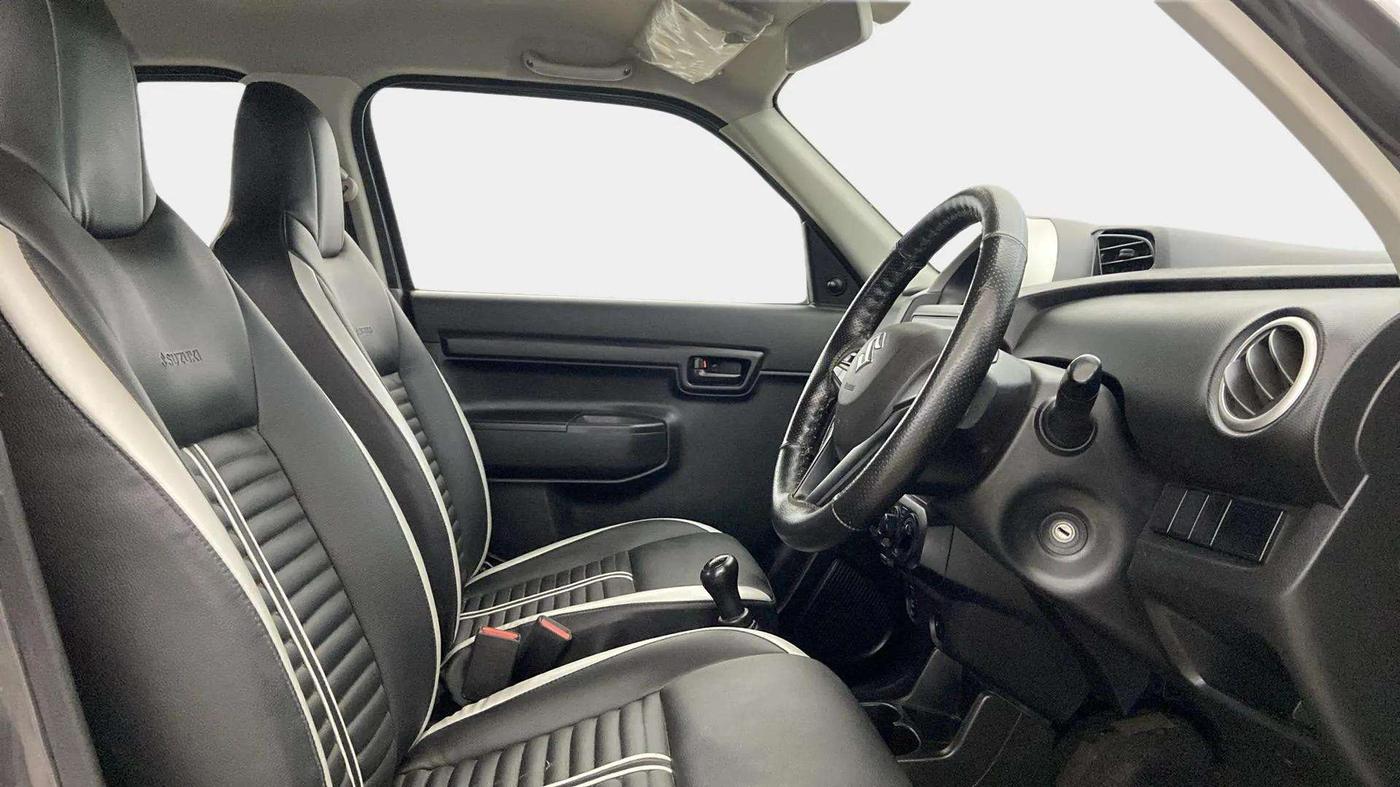2019 Maruti S PRESSO VXI+, Petrol, Manual, 35,356 km, Right Side Front Door Cabin
