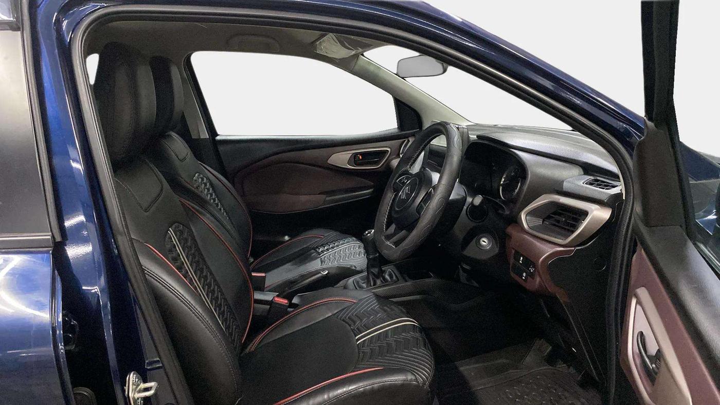 2024 Maruti FRONX DELTA PLUS 1.2MT, Petrol, Manual, 1,676 km, Right Side Front Door Cabin