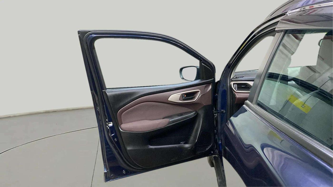 2024 Maruti FRONX DELTA PLUS 1.2MT, Petrol, Manual, 1,676 km, LHS Front Door