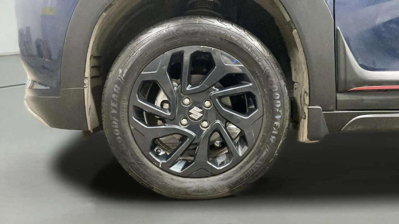 2024 Maruti FRONX DELTA PLUS 1.2MT, Petrol, Manual, 1,676 km, Left Front Wheel