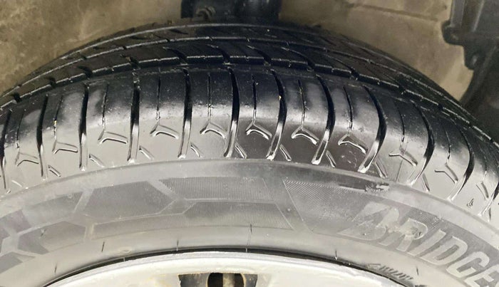 2014 Maruti Celerio VXI AMT, Petrol, Automatic, 51,686 km, Right Front Tyre Tread
