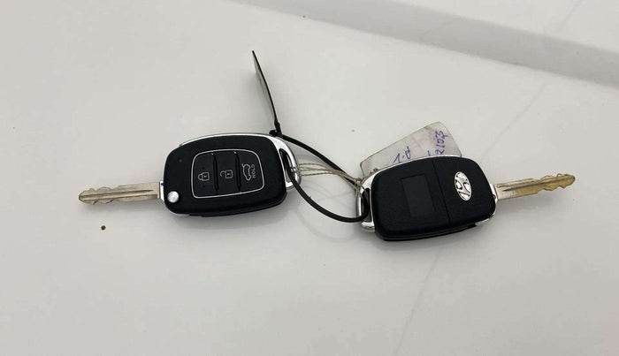 2021 Hyundai Creta E 1.5 PETROL, Petrol, Manual, 42,973 km, Key Close Up
