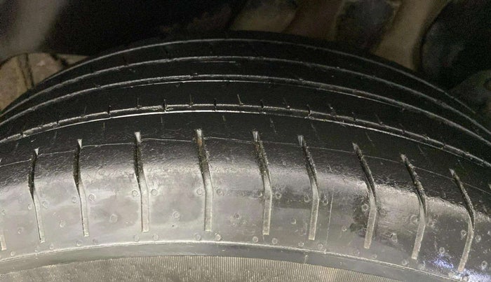 2021 Hyundai Creta E 1.5 PETROL, Petrol, Manual, 42,973 km, Left Rear Tyre Tread