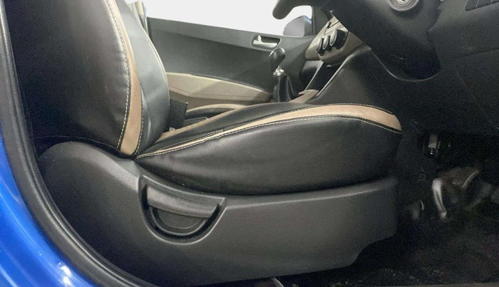 2017 Hyundai Grand i10 SPORTZ (O) 1.2 KAPPA VTVT, Petrol, Manual, 33,261 km, Driver Side Adjustment Panel