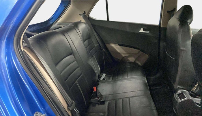 2017 Hyundai Grand i10 SPORTZ (O) 1.2 KAPPA VTVT, Petrol, Manual, 33,261 km, Right Side Rear Door Cabin