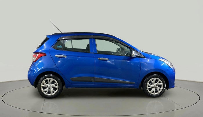 2017 Hyundai Grand i10 SPORTZ (O) 1.2 KAPPA VTVT, Petrol, Manual, 33,261 km, Right Side View