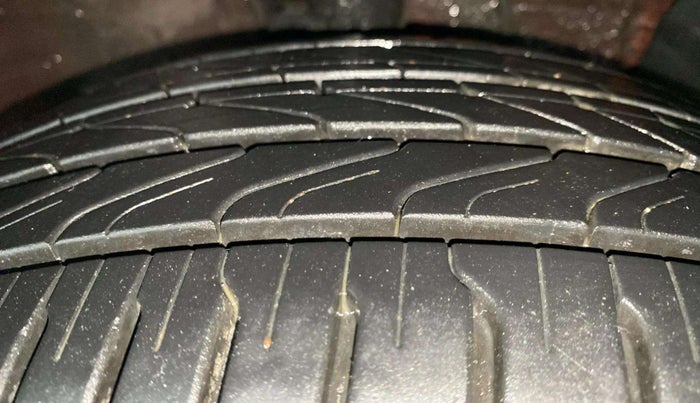 2018 Hyundai Verna 1.6 VTVT SX, Petrol, Manual, 71,047 km, Right Front Tyre Tread