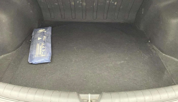2018 Hyundai Verna 1.6 VTVT SX, Petrol, Manual, 71,047 km, Boot Inside