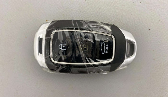 2018 Hyundai Verna 1.6 VTVT SX, Petrol, Manual, 71,047 km, Key Close Up