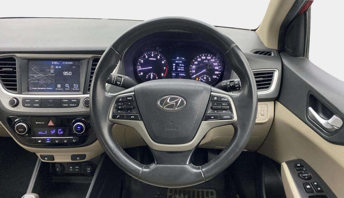 2018 Hyundai Verna 1.6 VTVT SX, Petrol, Manual, 71,047 km, Steering Wheel Close Up