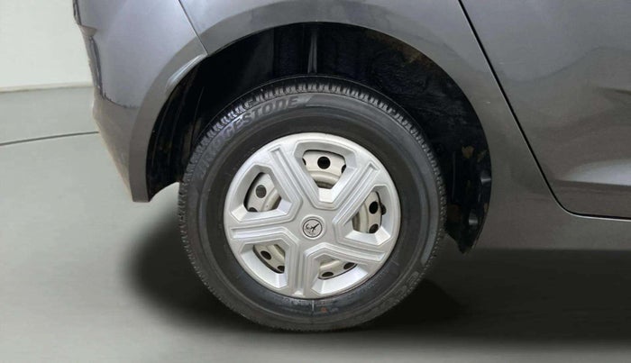 2020 Tata ALTROZ XM PETROL, Petrol, Manual, 41,950 km, Right Rear Wheel