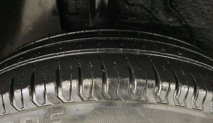 2020 Tata ALTROZ XM PETROL, Petrol, Manual, 41,950 km, Right Rear Tyre Tread