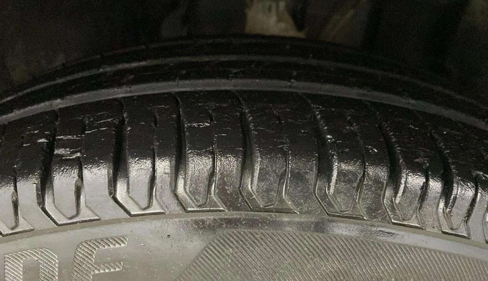 2020 Tata ALTROZ XM PETROL, Petrol, Manual, 41,950 km, Left Front Tyre Tread