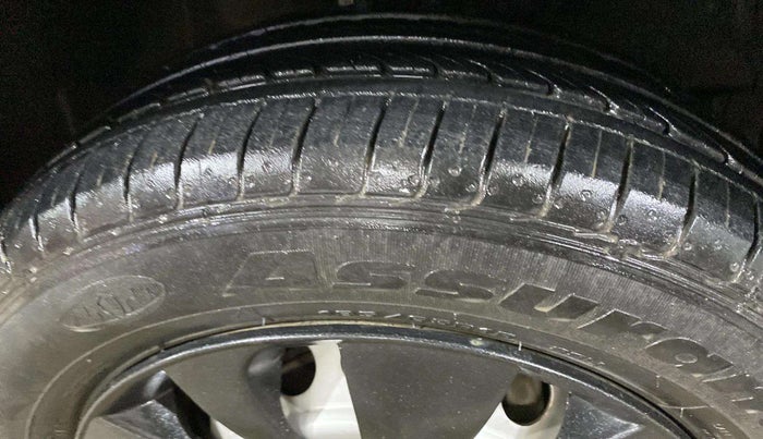 2017 Maruti Baleno SIGMA PETROL 1.2, Petrol, Manual, 58,963 km, Right Front Tyre Tread