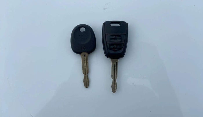 2019 Hyundai Grand i10 SPORTZ 1.2 KAPPA VTVT, Petrol, Manual, 35,290 km, Key Close Up