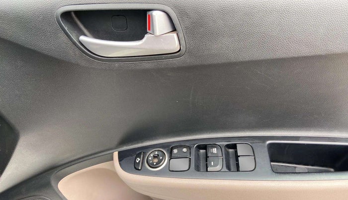 2019 Hyundai Grand i10 SPORTZ 1.2 KAPPA VTVT, Petrol, Manual, 35,290 km, Driver Side Door Panels Control