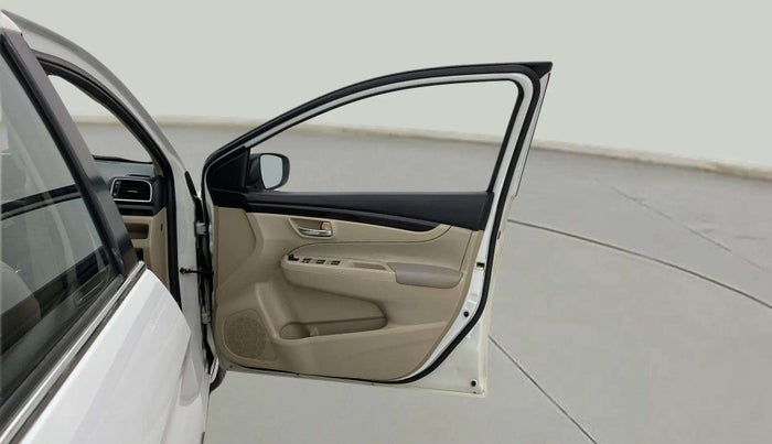 2016 Maruti Ciaz VXI+, Petrol, Manual, 78,362 km, RHS Front Door