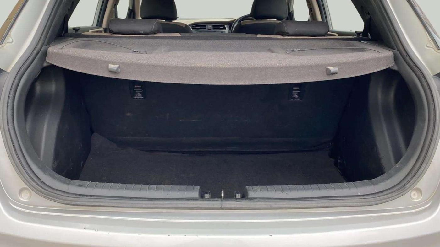 2018 Hyundai Elite i20 ASTA 1.2 (O), Petrol, Manual, 53,407 km, Boot Inside