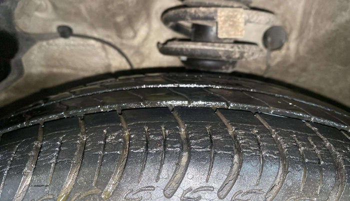 2019 Maruti S PRESSO VXI PLUS AMT, Petrol, Automatic, 28,284 km, Right Front Tyre Tread
