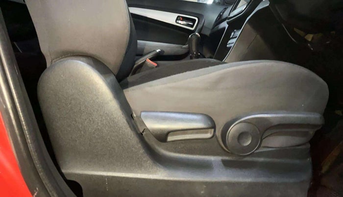 2020 Maruti Vitara Brezza ZXI PLUS, Petrol, Manual, 58,338 km, Driver Side Adjustment Panel