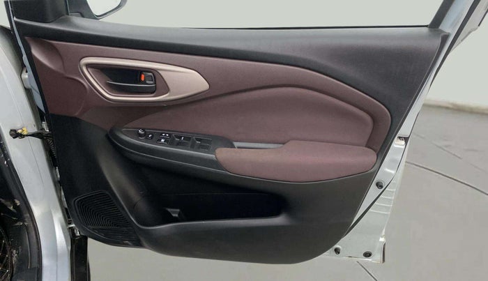 2023 Maruti FRONX DELTA PLUS 1.2L AGS, Petrol, Automatic, 9,192 km, Driver Side Door Panels Control