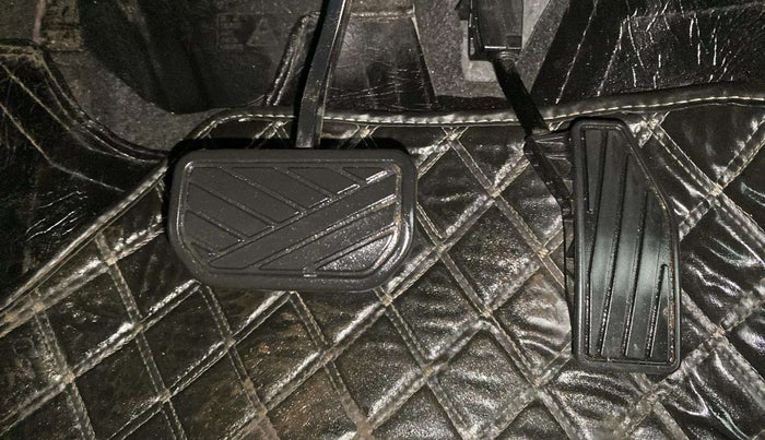 2023 Maruti FRONX DELTA PLUS 1.2L AGS, Petrol, Automatic, 9,192 km, Pedals