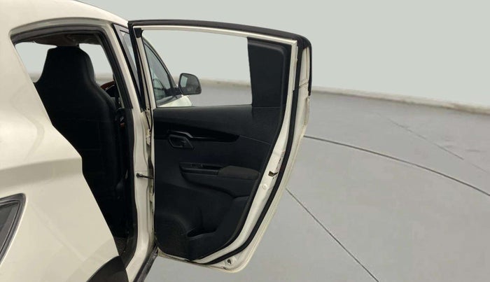 2017 Mahindra KUV 100 NXT K8 P 6 STR, Petrol, Manual, 20,142 km, RHS Rear Door