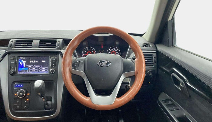 2017 Mahindra KUV 100 NXT K8 P 6 STR, Petrol, Manual, 20,142 km, Steering Wheel Close Up