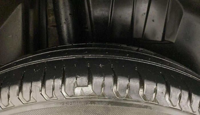 2017 Maruti Dzire VXI AMT, Petrol, Automatic, 53,244 km, Right Rear Tyre Tread