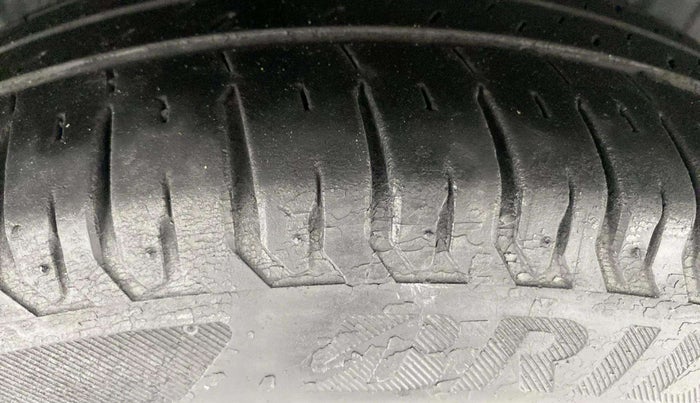 2019 Maruti XL6 ALPHA AT, Petrol, Automatic, 36,848 km, Right Rear Tyre Tread