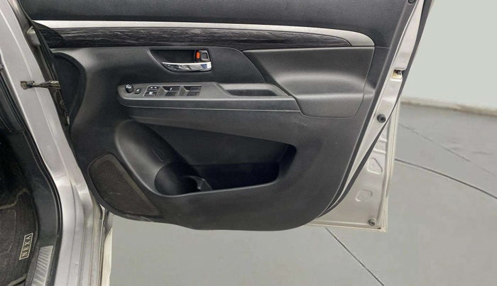 2019 Maruti XL6 ALPHA AT, Petrol, Automatic, 36,848 km, Driver Side Door Panels Control